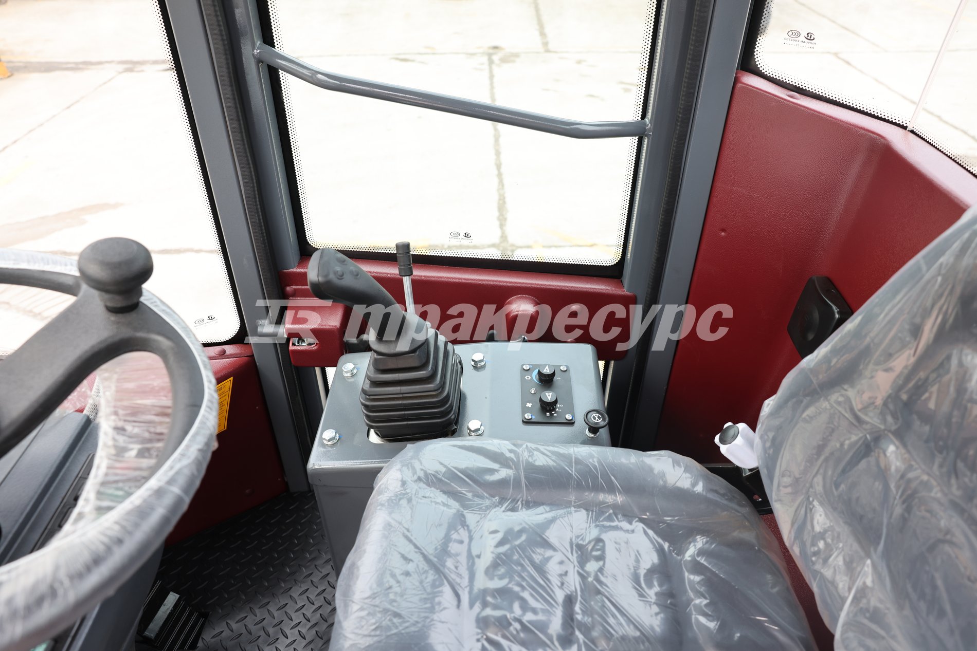 liftnet:gallery:/media/original_images/CDM936N-AGRI_12.JPG