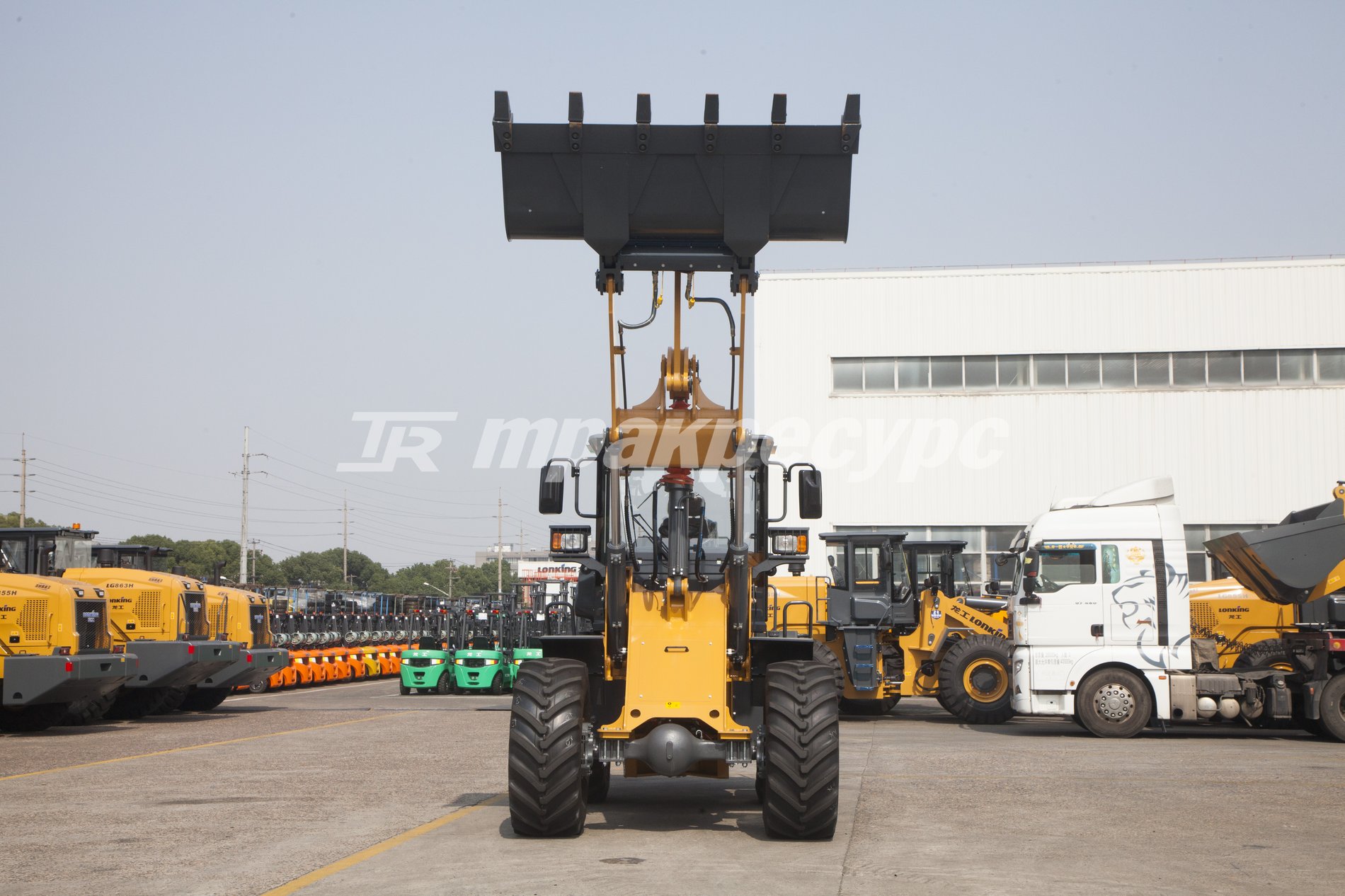 liftnet:gallery:/media/original_images/LG833G-AGRI_3.jpg